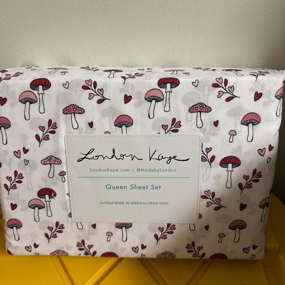London Kaye Queen Sheet Set with Mushroom Print